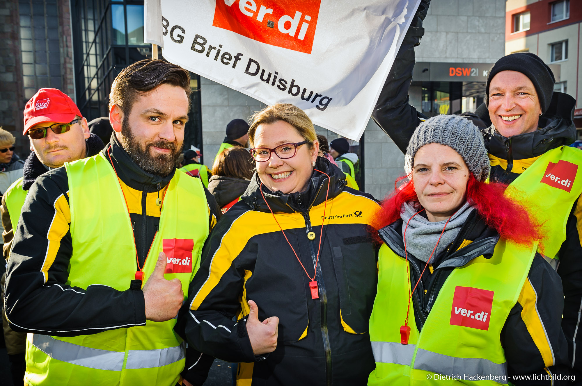 Streikveranstaltung verdi in Dortmund zur Tarifverhandlung der Post AG am 22.02.2018. Foto Dietrich Hackenberg