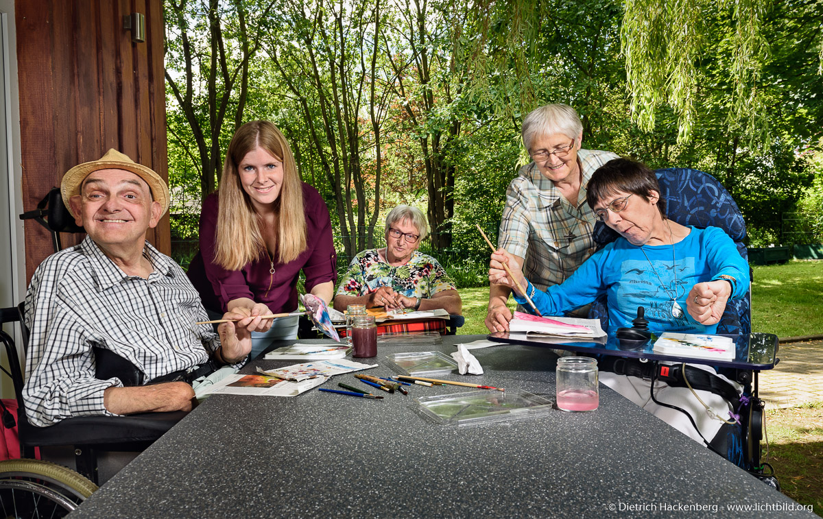 Tagesprogramm für ältere Bewohner - Vinzenzheim Aachen. Foto © Dietrich Hackenberg