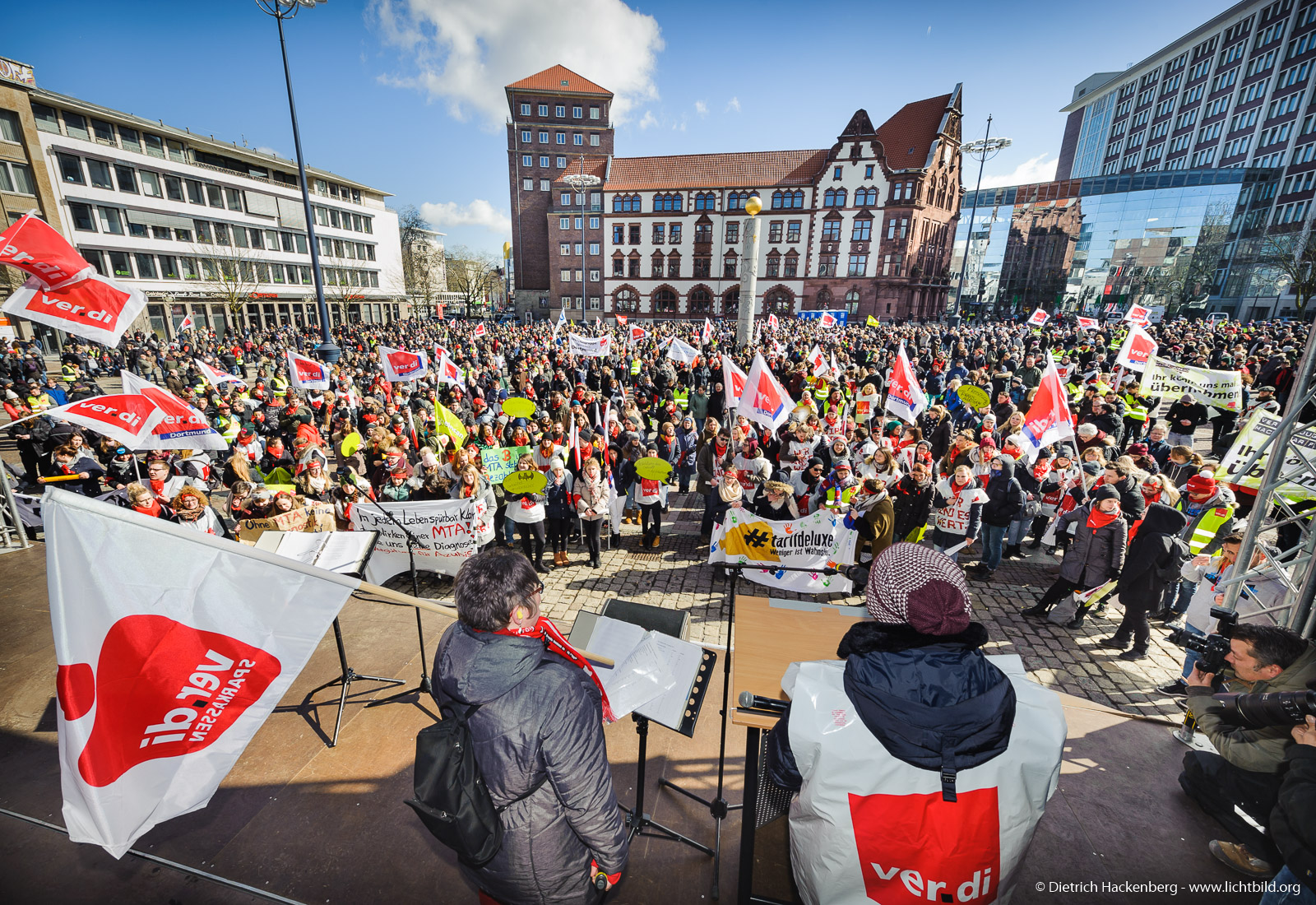 verdi Jugend Dortmund Friedensplatz beim Warnstreik des öffentlichen Dienstes am 20.03.2018 -Foto © Dietrich Hackenberg