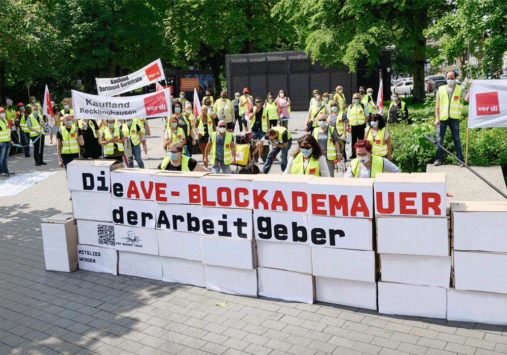 Die AVE-Blockademauer der Arbeitgeber durchbrechen - Fotos Dietrich Hackenberg
