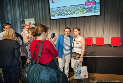 ver.di Branchenkonferenz Einzelhandel NRW beraten über "Die Folgen der Tarifflucht und Unternehmensaufspaltung auf Tariflandschaft und Betriebsratsarbeit" in Oberhausen am 15.09.2016. Foto Dietrich Hackenberg