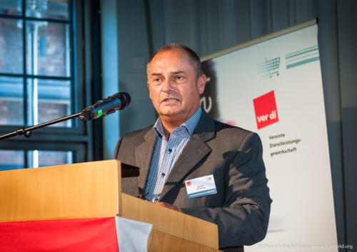 ver.di Branchenkonferenz Einzelhandel NRW beraten über "Die Folgen der Tarifflucht und Unternehmensaufspaltung auf Tariflandschaft und Betriebsratsarbeit" in Oberhausen am 15.09.2016. Foto Dietrich Hackenberg