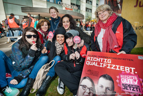 Streikveranstaltung ver.di Erzieherinnen in Düsseldorf. Foto Dietrich Hackenberg