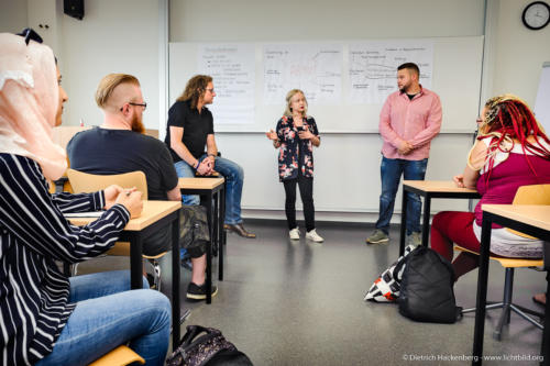 Bundesweit einmaliger Studiengang in Dortmund zur Ausbildung von studentischen Integrationshelfern. Foto Dietrich Hackenberg