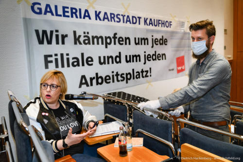 verdi Handel NRW Betriebsräte-Versammlung Essen zur Schließung der Galeria Karstadt Kaufhof Filialen. Foto © Dietrich Hackenberg